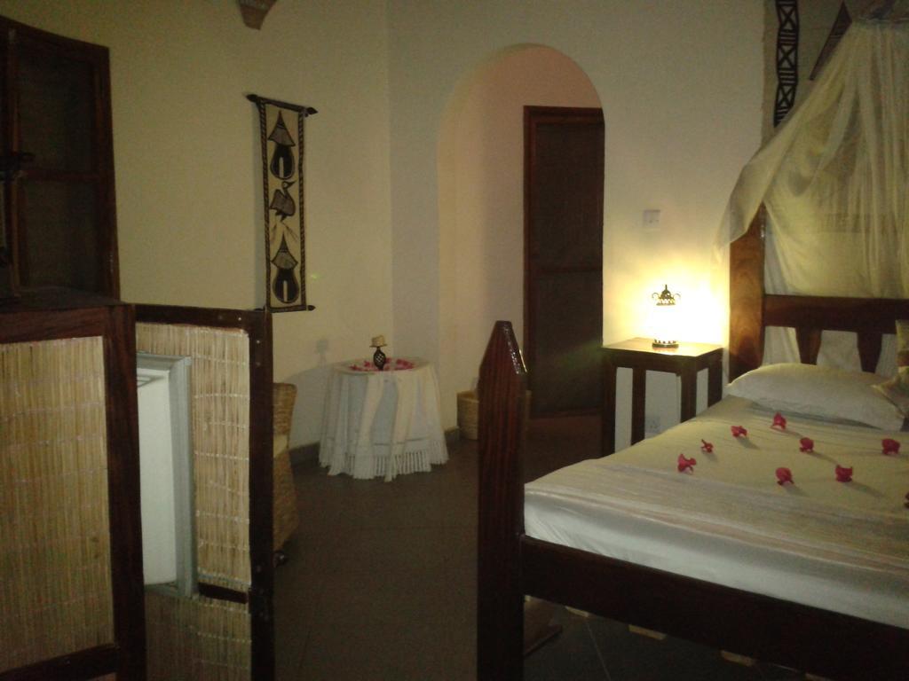 Mandinka Lodge Kololi Oda fotoğraf